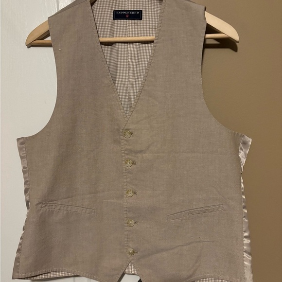 Men’s Saddlebred Vest Size M Beige Tan color. - Picture 8 of 8